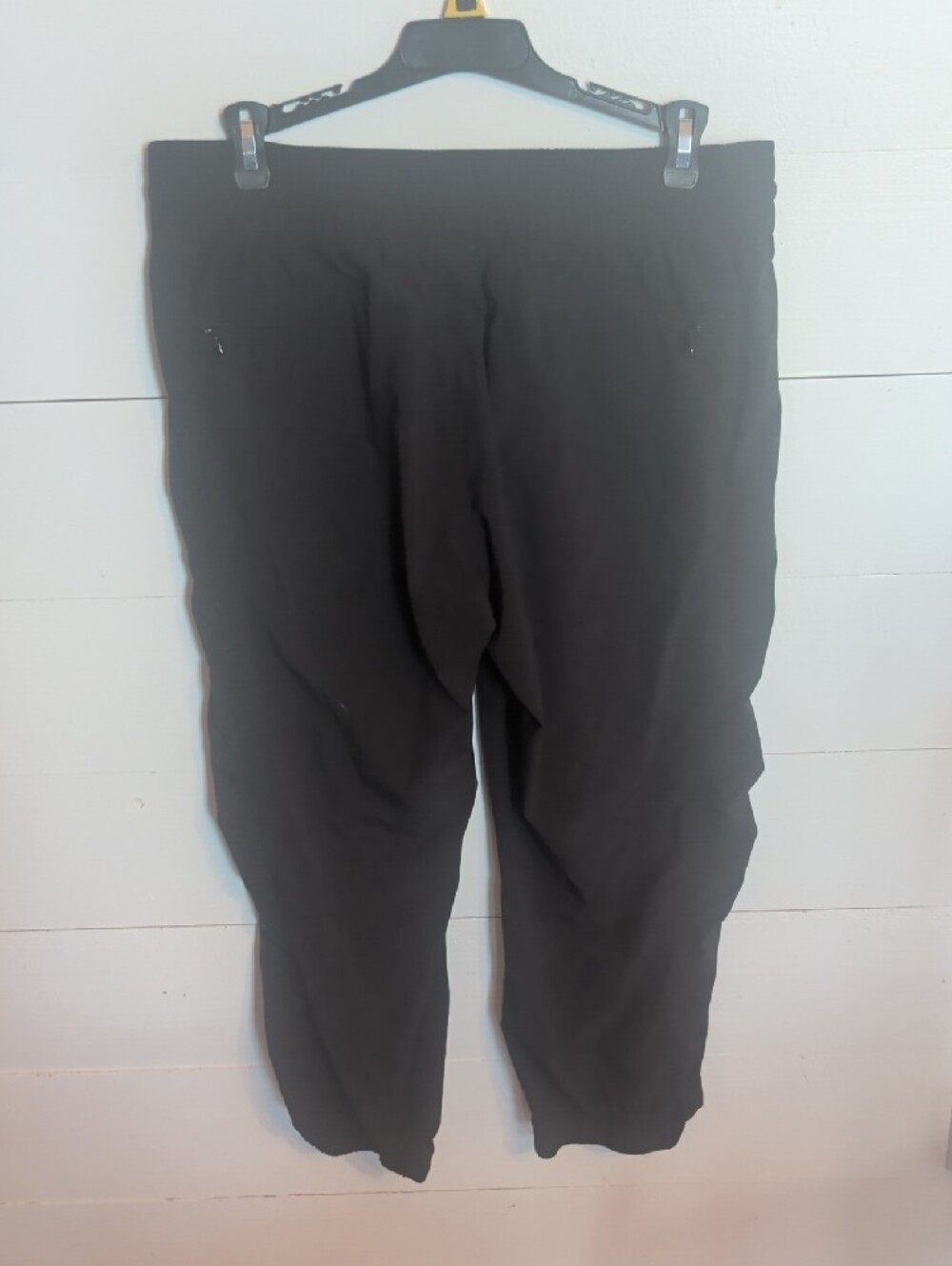 Athleta Black Women's Capri Jogger Pants - Picture 2 of 5